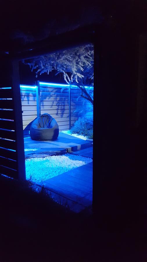 L'Eveil Des Sens Hotell Châteauneuf-le-Rouge Exteriör bild